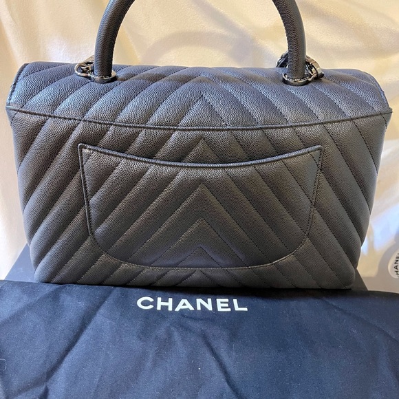 ❌SOLD❌💯Authentic Chanel Caviar Coco Handle Medium - Picture 9 of 15